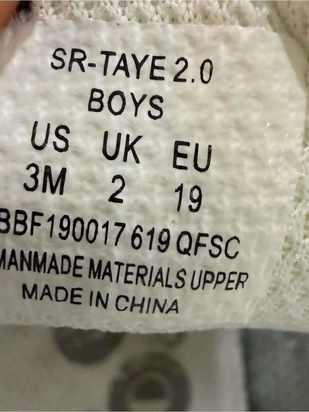 Stride Rite for Wide Feet Boys White Velcro Tennis Shoes Sz 3M